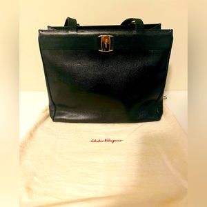 Salvatore Ferragamo Leather shoulder bag